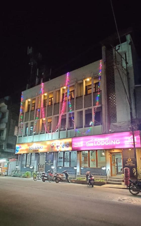 Solanki Guest House Kolhapur Eksteriør billede
